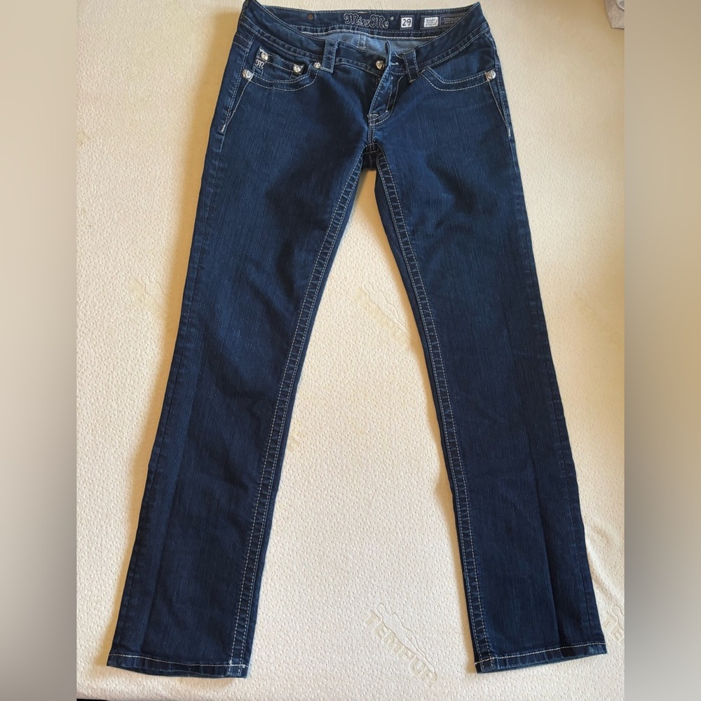 Miss Me. W29. L33. Straight leg
Dark Wash